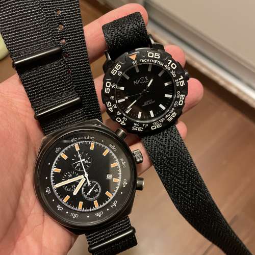 兩隻黑魂unbranded 電子手錶