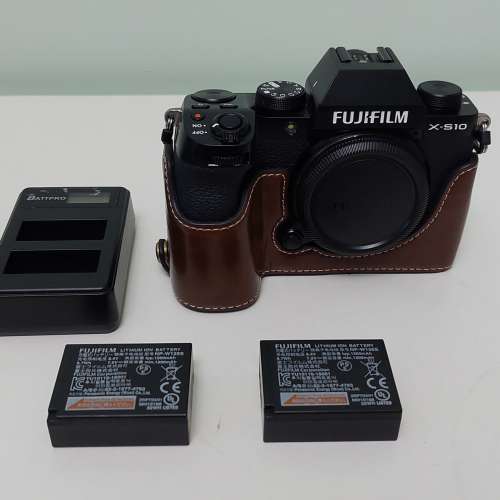 Fujifilm富士 X-S10 Body機身 (極新淨,多一粒原廠電,皮套)