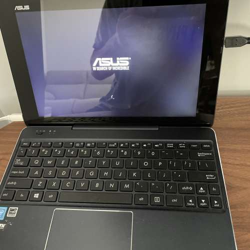 Asus Transformer Book T100 Chi notebook / Tablet 95% new 100% working Perfect