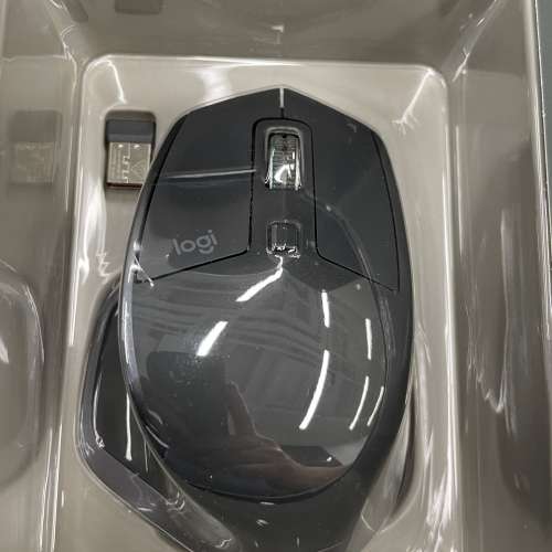 Logitech MX Master 黑色 藍牙無線滑鼠 wireless / bluetooth mouse