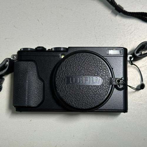 99% New Fujifilm X70