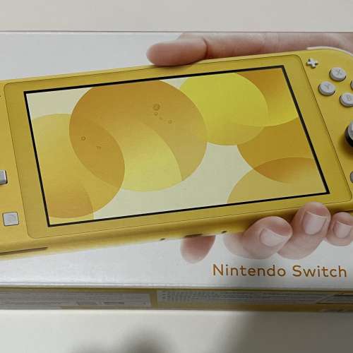 全新 Switch Lite 黃色