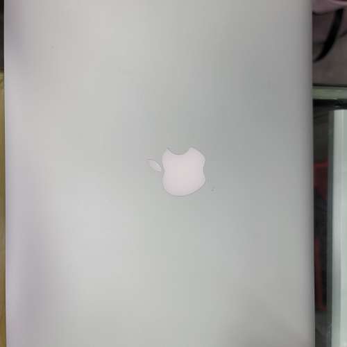 極速平售MacBook Pro 15"