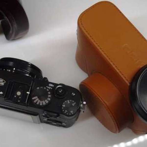 Fujifilm X100S 99%新 壞機 當收藏裝飾品賣