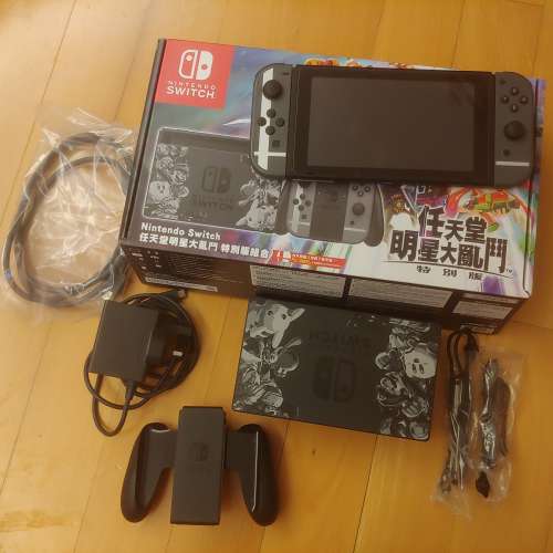 放Switch 大亂鬥特別版主機連1隻game