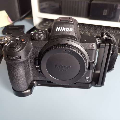 98% New Nikon Z5 + 24-70 f4 len