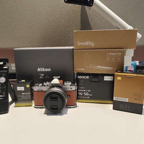 Nikon Zfc 琥珀棕色 & 銀色16-50mm 行貨有保連大量配件