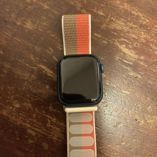 二手 Apple Watch Series 7 (GPS)；41 毫米藍色鋁金屬錶殼 with 41 毫米柚子粉色配...