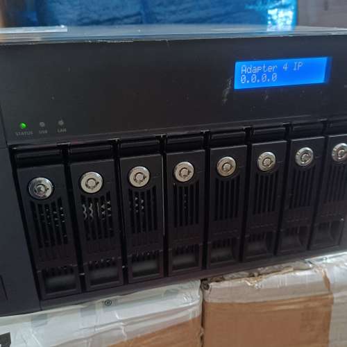 Qnap 853 pro 8 bay NAS sever 網路伺服器