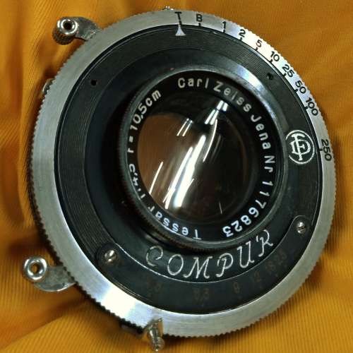 Carl Zeiss Jena 105/4,5 Tessar shutter Lens