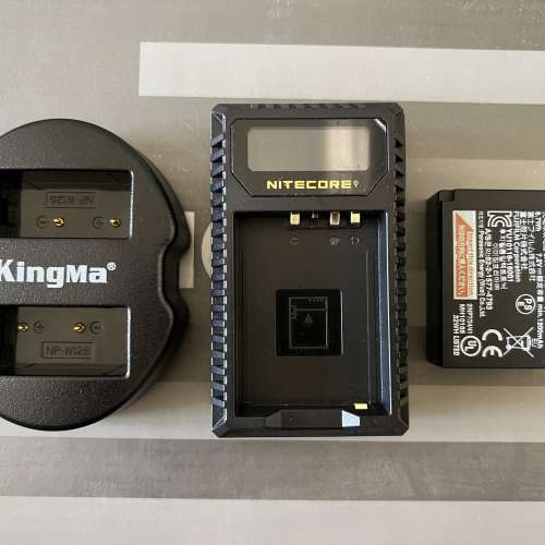 近全新原裝 Fujifilm NP-W126S電池連Nitecore FX1 & Kingma 雙位電池充電座