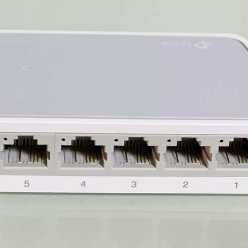 全新 TP-Link TL-SF1005D 5埠 10/100 LAN交換器