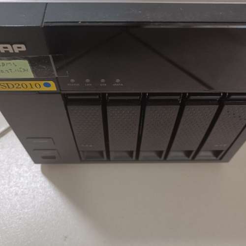 Qnap ts 569 l 569l 5 bay NAS sever microserver 網路存取伺服器