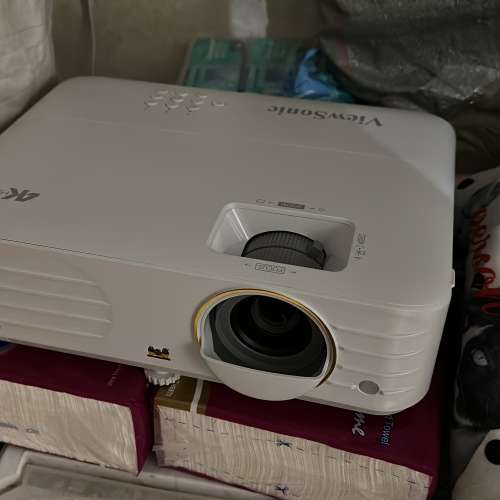 Viewsonic PX701-4KE DLP projector