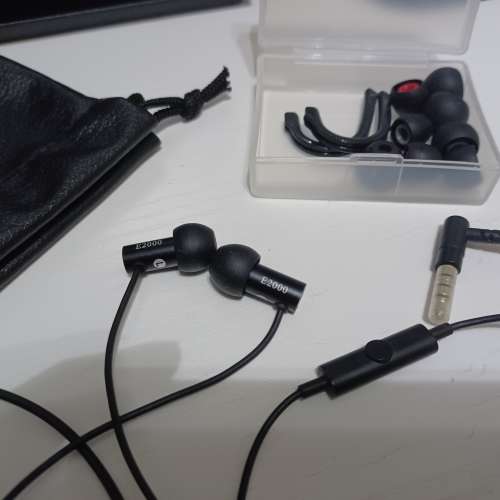 Final Audio E2000C 耳機 earphones（帶線控及咪 with control button and micropho...