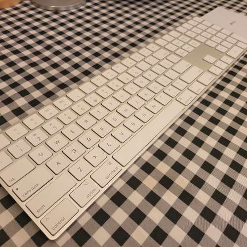 Apple Magic Keyboard 2 with Numeric 數字式鍵盤 白色 行貨 95%新 非常少用和新淨...