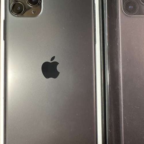 iPhone 11 Pro MAX 256GB 黑色 9成新行貨，有盒，全新配件！