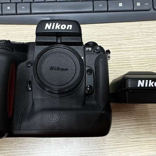 買賣全新及二手菲林相機, 攝影產品- Nikon F5 + DW30 取景器- DCFever.com