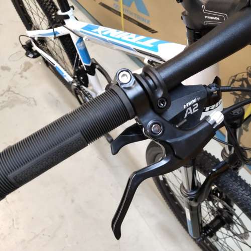 Trinx K014 《免費送貨/送頭盔》TRINX K014 - 21速 碟剎 24吋 入門代步 山地車 - 二手或全新單車, 單車及運動 - DCFever.com