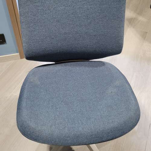 Herman miller posh sales express 2 chair