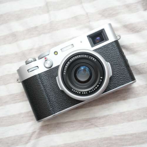 FUJIFILM X100v 銀色