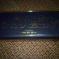B.duck 15周年限定襟章