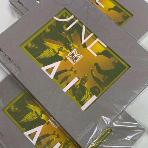 全新現貨MIRROR《ONE & ALL LIVE 2021》雙Blu-ray＋雙相冊＋1張寶麗來照片，100%全...