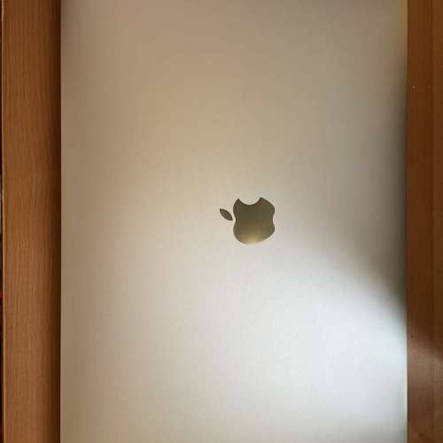 2018 15' MacBook Pro 2.9GHz 6-core Intel Core i9 32gb Ram, 1TB SSD