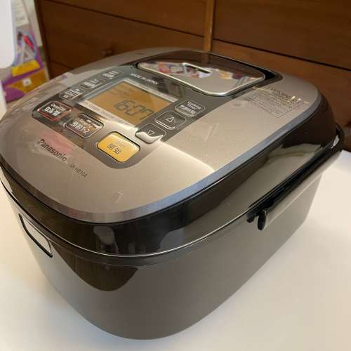 1部 99%新 Panasonic SR-HB104 IH磁應金鑽西施電飯煲 (1.0公升)
