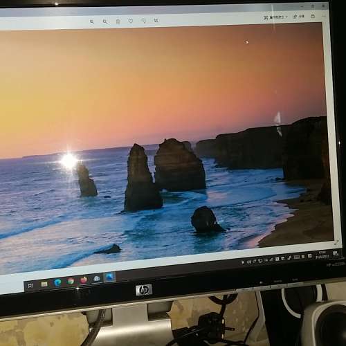 hp w2228h