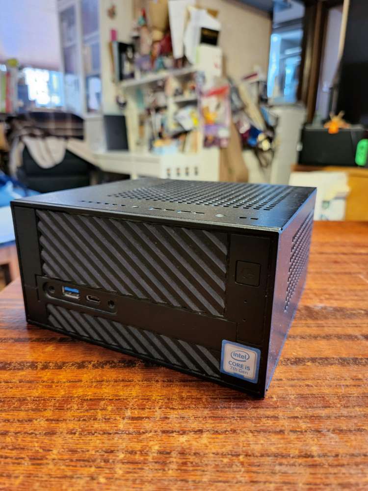 DeskMini110(Core i5 7500 , 16GB) - デスクトップ型PC