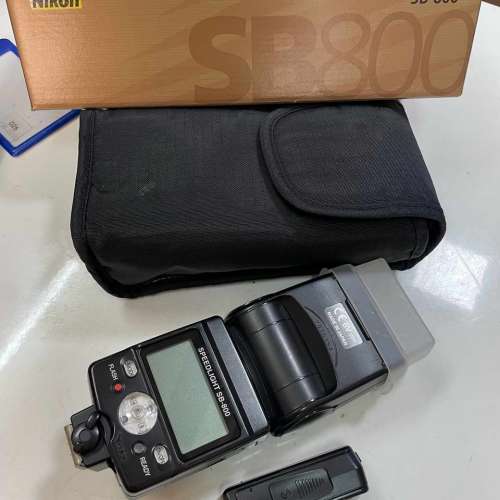 Nikon SB800 + Nikon SD-8A
