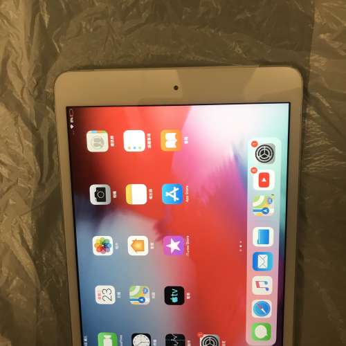 九成新iPad mini3 (Wi-Fi+cellular, 64g)