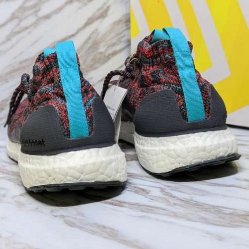 全新 US9/EU42.5 Adidas Ultra Boost Mid Multi-Color Dark Grey