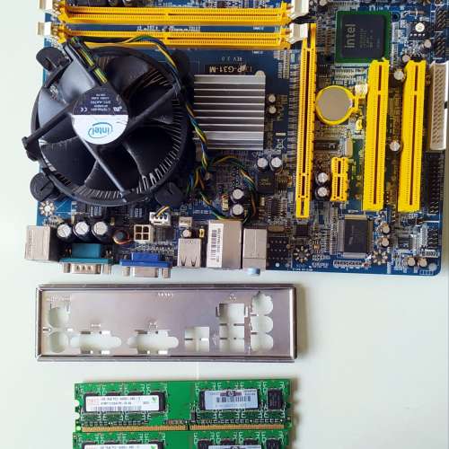 Magic Pro 板 MP-G31-M  socket 775 + CPU E8200 連散熱片及風扇 + Ram 1G x2