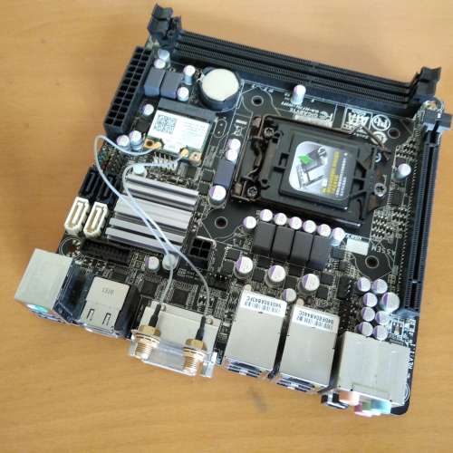 (新淨H77 ITX) 技嘉H77N WIFI 底板背板 (運作正常 已更新BIOS F4)