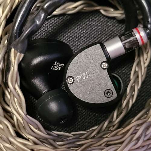 買賣全新及二手Earphones, 影音產品- Pw audio Siren + 八絞Rstudio