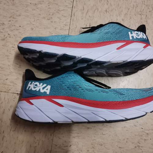 Hoka Clifton 8