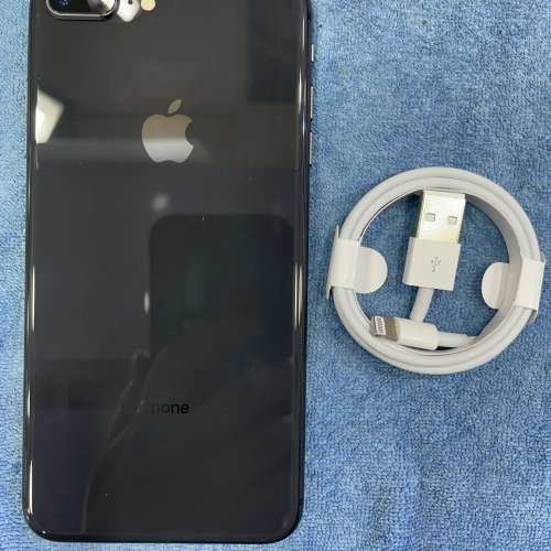 99%New iPhone 8 Plus 64GB 黑色 香港行貨 有配件 電池效能100% 首選超值！