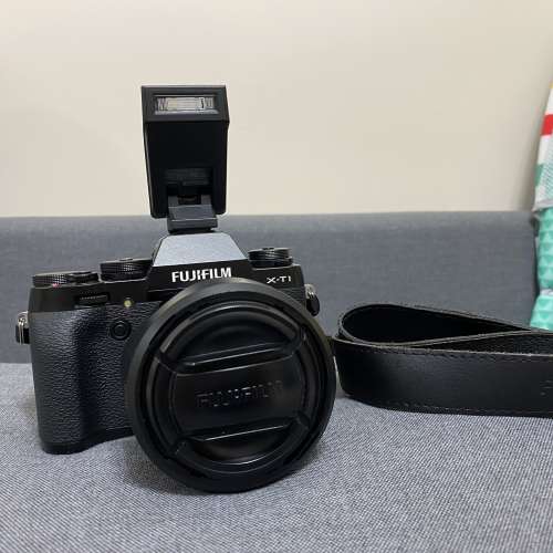 Fujifilm XT-1 (XT1) + Kit Lens 18-55 + flash + original belt