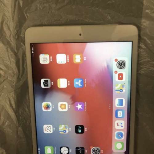 九成新iPad mini3 (Wi-Fi+cellular, 64g)