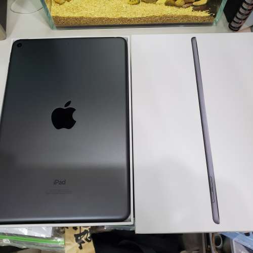 iPad mini 5 64gb wifi 版 太空灰9成9新，保養到16/7/2022