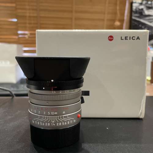 Leica Summilux-M 35mm F/1.4 V1 Asph Titanium