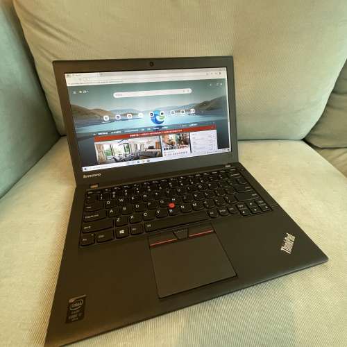 Lenovo ThinkPad X250 12.5" Intel Core i7-5600U 2.6GHz / 8GB / 256GB  SSD