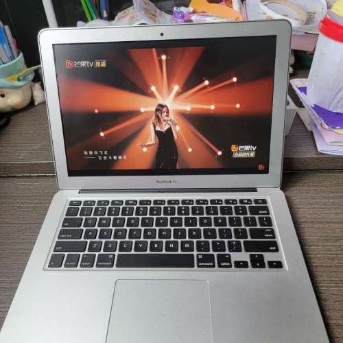 MacBook Air 128GB雙核心i5處理器， (13-inch,Early 2015)正常使用痕跡，電循環53,...