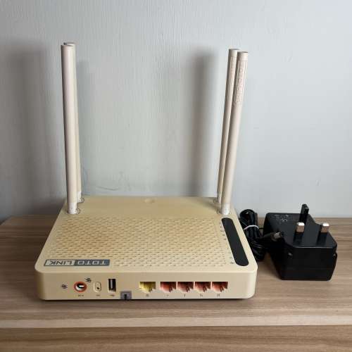 Totolink A2004NS AC1200 Router 雙頻無線路由器 not Linksys / TP-Link