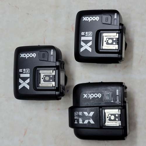 神牛X1T發射器 + X1R接收器2個(for Nikon)