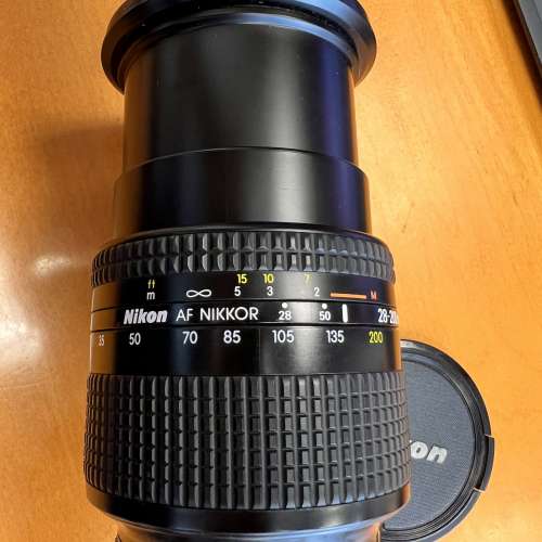 Nikon AF 28-200 F/3.5 - 5.6 D