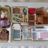 全新森林家族 兔仔娃娃 模型 微景 擺設 玩具傢俬套裝 迷你模型傢俬 兒童傢俬玩具 S...