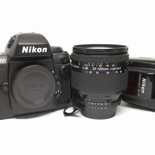 Nikon F100+24-120mm+SB25 flash